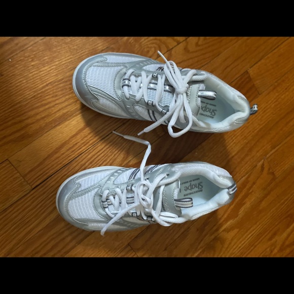 Skechers Sneakers - Picture 10 of 16